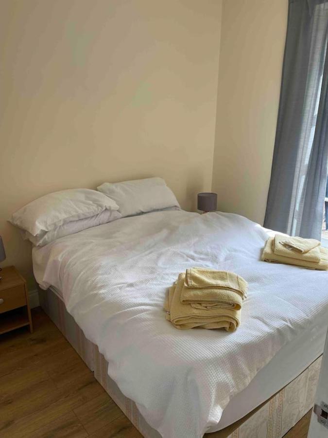Quiet And Cozy 2 Seperate Bedrooms And 2 Bathroom With Terrace Londra Dış mekan fotoğraf